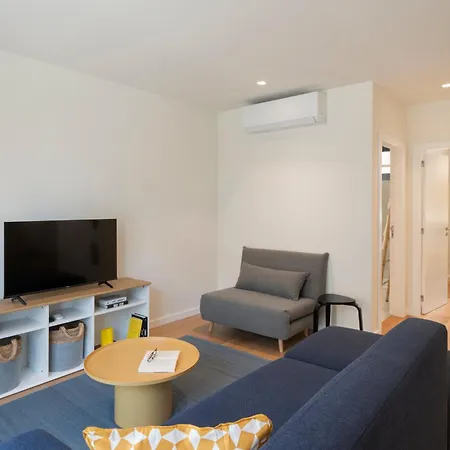 Golden By An Island Apartment *