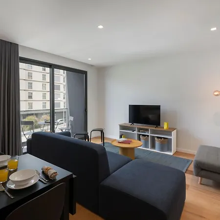 Golden By An Island Appartement