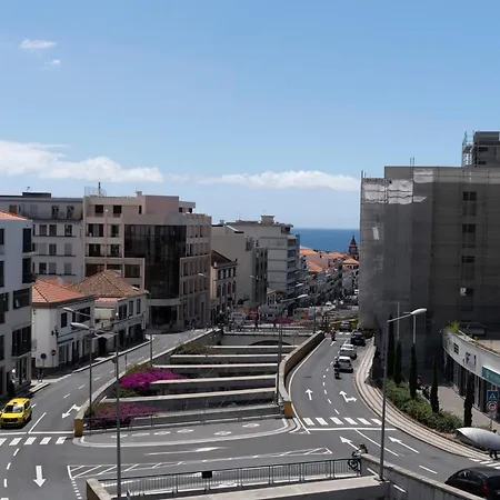 Golden By An Island Апартаменты