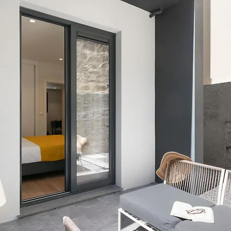 Golden By An Island Фуншал