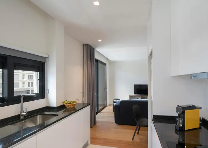 Golden By An Island アパート