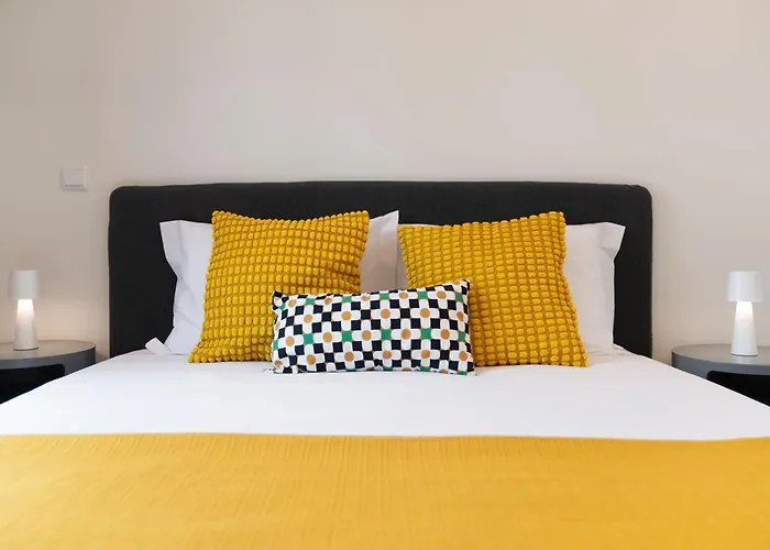 Golden By An Island * フンシャル