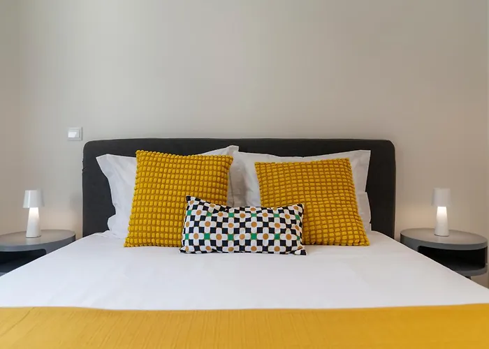 Golden By An Island フンシャル