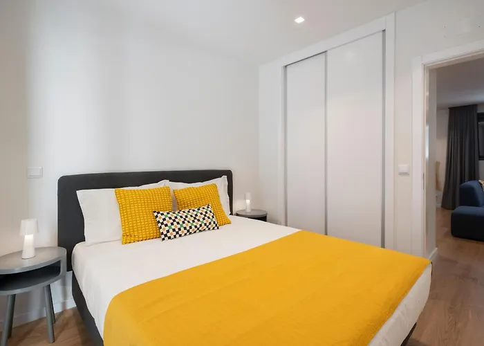 Golden By An Island アパート